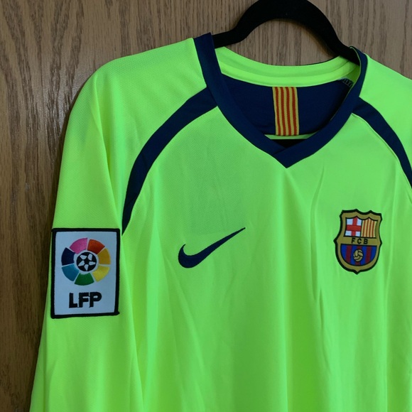 Retro Barcelona 05/06 Jerseys - Picture 2 of 7